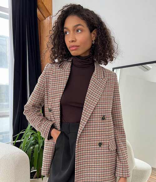 Bob bouclé aux épaules