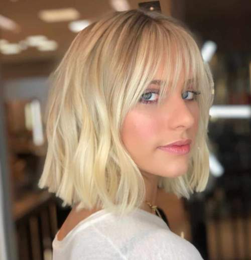 Belle coupe de cheveux bob