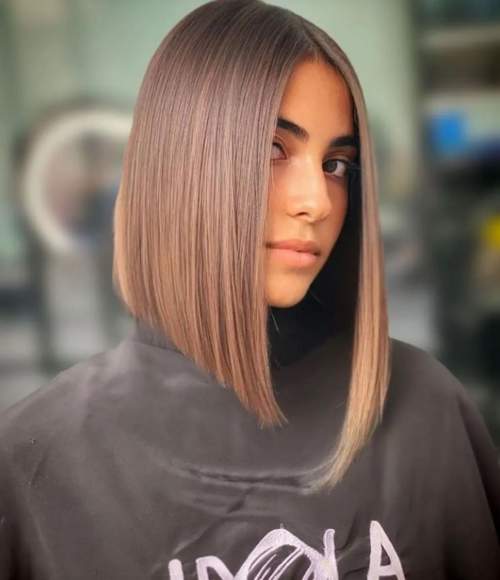 Caret long aux épaules: coupes de cheveux photo 2022, variétés à la mode