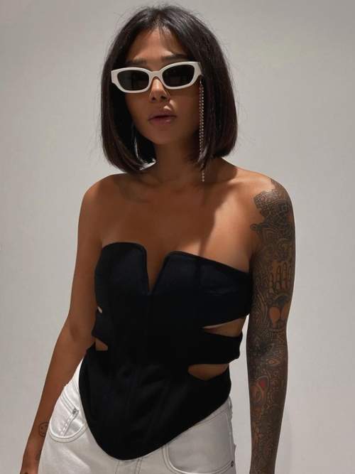 Caret long aux épaules: coupes de cheveux photo 2022, variétés à la mode