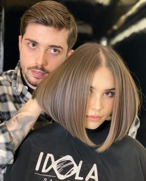 Caret long aux épaules: coupes de cheveux photo 2022, variétés à la mode