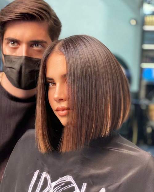 Caret long aux épaules: coupes de cheveux photo 2022, variétés à la mode