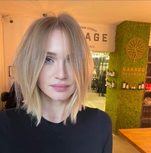 Caret long aux épaules: coupes de cheveux photo 2022, variétés à la mode