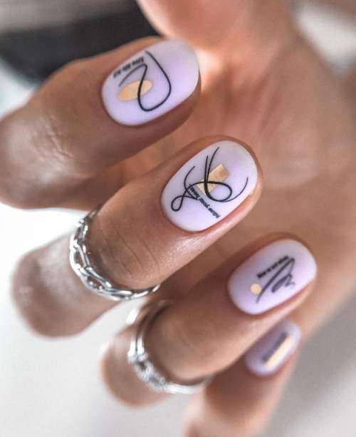 Délicate abstraction sur les ongles