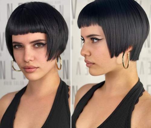 Frange droite courte pour cheveux foncés