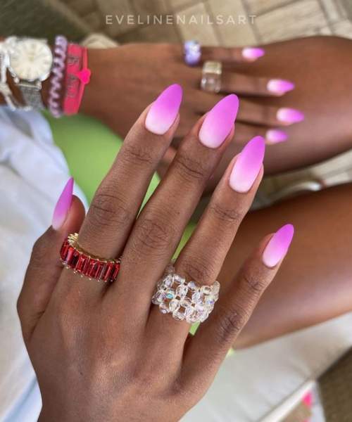 Dégradé brillant sur les ongles