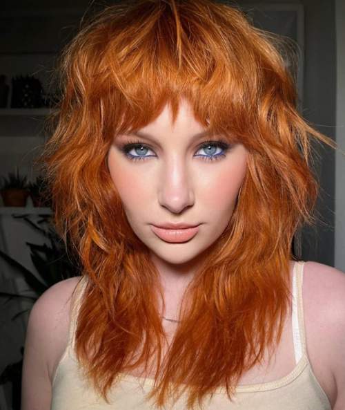 Coupes de cheveux à la mode avec une frange pour les adolescents