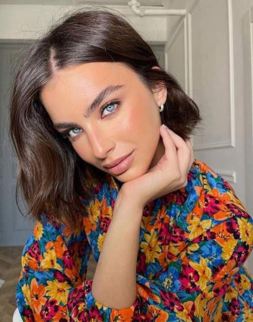 Coupe de cheveux chez les adolescentes