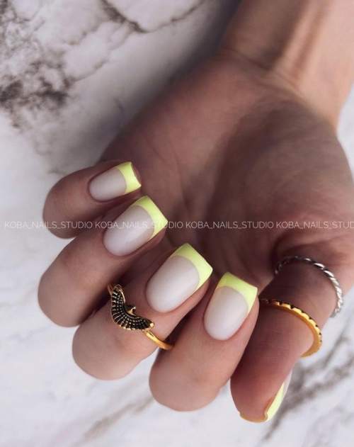 Manucure française jaune 2022: nouveaux designs, photos