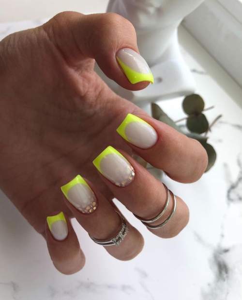 Manucure française jaune 2022: nouveaux designs, photos
