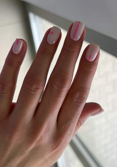 Manucure courte d'affaires