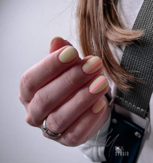 Manucure d'entreprise 2022: photo de conception d'ongles pour le travail