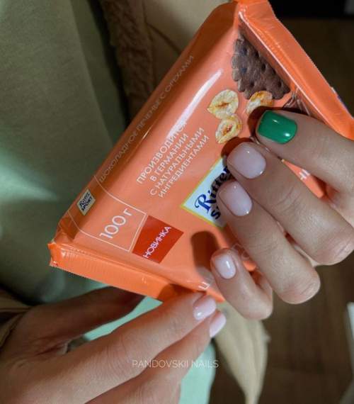 Manucure d'entreprise 2022: photo de conception d'ongles pour le travail