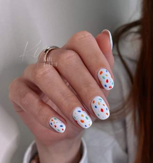 Manucure d'entreprise 2022: photo de conception d'ongles pour le travail