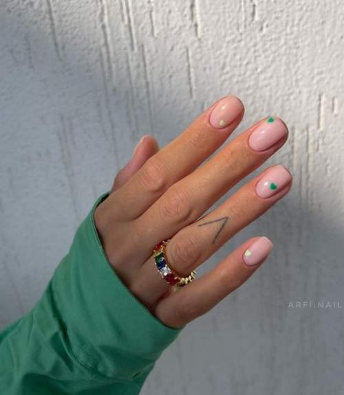 Manucure d'entreprise 2022: photo de conception d'ongles pour le travail