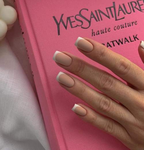 Manucure d'entreprise 2022: photo de conception d'ongles pour le travail