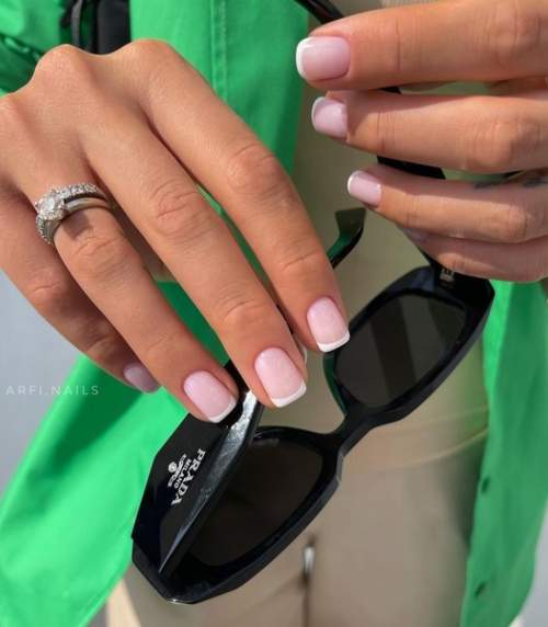 Manucure d'entreprise 2022: photo de conception d'ongles pour le travail