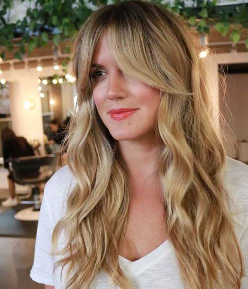 Rideau Bangs 2022 avec coupes de cheveux actuelles: photos, tendances