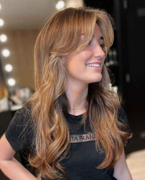 Rideau Bangs 2022 avec coupes de cheveux actuelles: photos, tendances