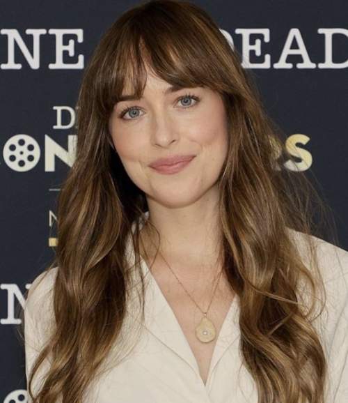 Rideau Bangs 2022 avec coupes de cheveux actuelles: photos, tendances