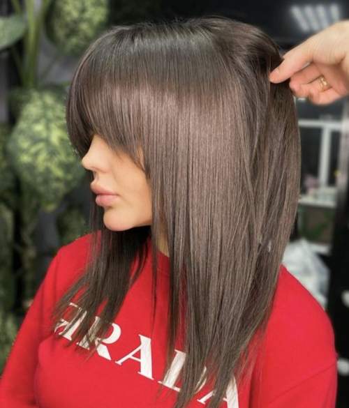 Rideau Bangs 2022 avec coupes de cheveux actuelles: photos, tendances