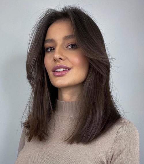 Rideau Bangs 2022 avec coupes de cheveux actuelles: photos, tendances