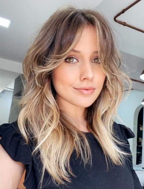Rideau Bangs 2022 avec coupes de cheveux actuelles: photos, tendances