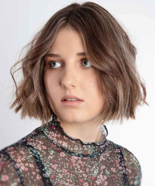 Rideau Bangs 2022 avec coupes de cheveux actuelles: photos, tendances