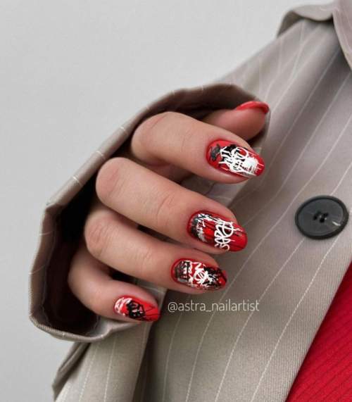 Graffiti sur les ongles: manucure tendance 2022, photo