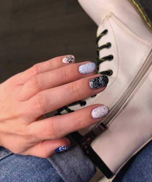 Graffiti sur les ongles: manucure tendance 2022, photo