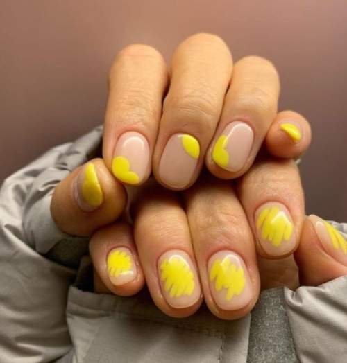 Graffiti sur les ongles: manucure tendance 2022, photo