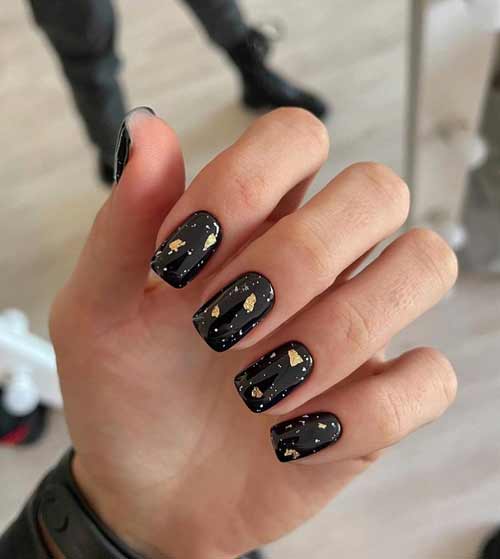 Manucure noire festive