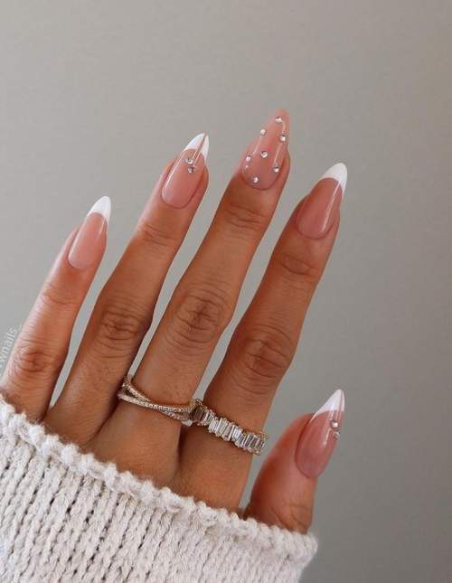 Manucure pour l'obtention du diplôme 2022 : 9e, 11e année, nouveautés, photos