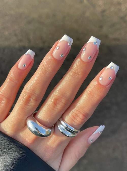 Manucure pour l'obtention du diplôme 2022 : 9e, 11e année, nouveautés, photos