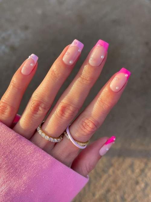 Manucure pour l'obtention du diplôme 2022 : 9e, 11e année, nouveautés, photos