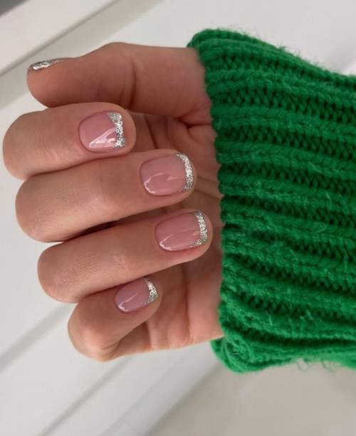 Manucure pour l'obtention du diplôme 2022 : 9e, 11e année, nouveautés, photos