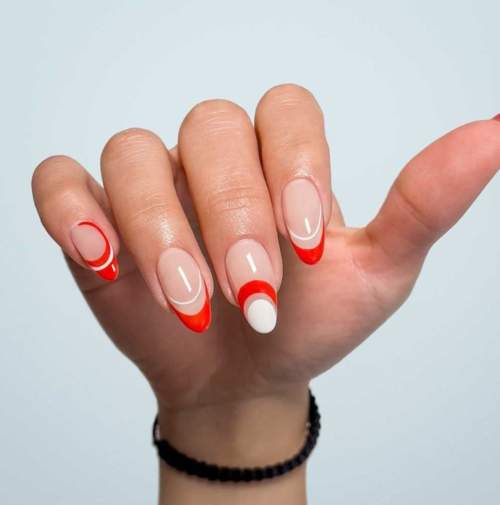 Manucure pour l'obtention du diplôme 2022 : 9e, 11e année, nouveautés, photos