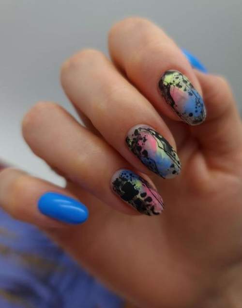 Manucure d'automne bleu
