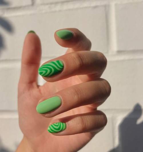 Ongles en automne vert