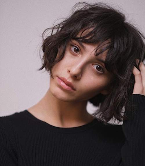 Coupes de cheveux pour femmes avec une frange pour les jeunes