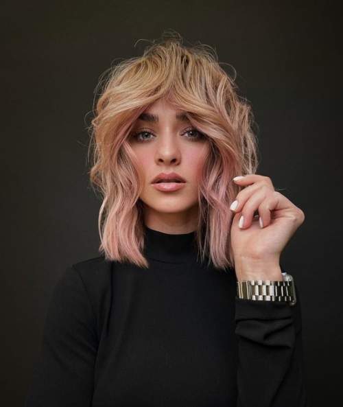 Coupes de cheveux jeunes à la mode 2022 avec une frange: types, photos