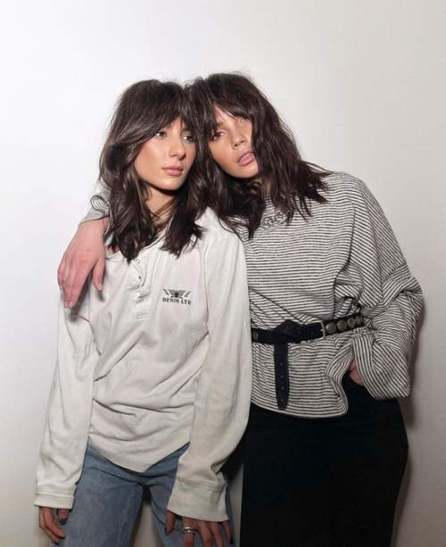 Coupes de cheveux jeunes à la mode 2022 avec une frange: types, photos