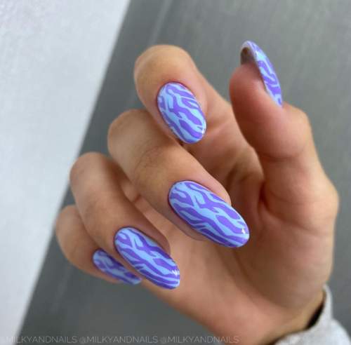 Imprimé zèbre violet