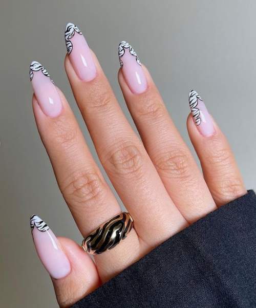 Imprimé zèbre sur les ongles : 100 photos, de belles nouveautés