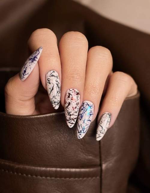 Conception d'ongles en amande d'automne