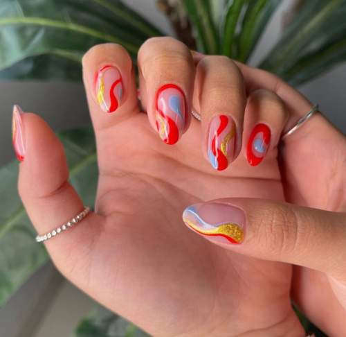 Manucure d'automne pour les ongles en amande