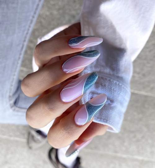 Manucure d'automne 2022 sur la forme en amande : nouvelles photos