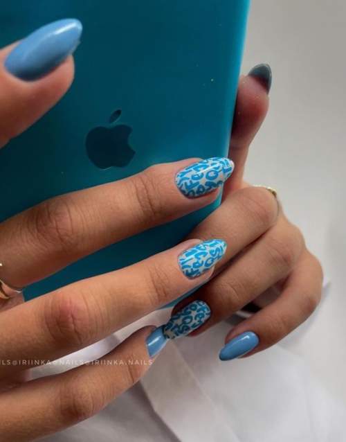 Manucure d'automne 2022 sur la forme en amande : nouvelles photos