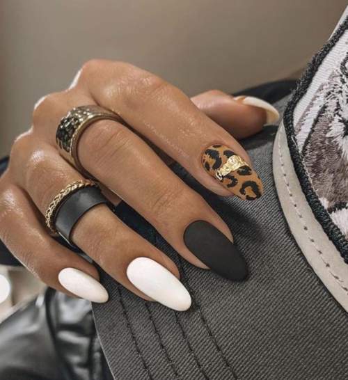 Manucure d'automne 2022 sur la forme en amande : nouvelles photos