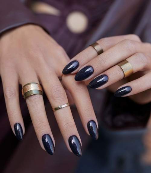 Manucure d'automne 2022 sur la forme en amande : nouvelles photos